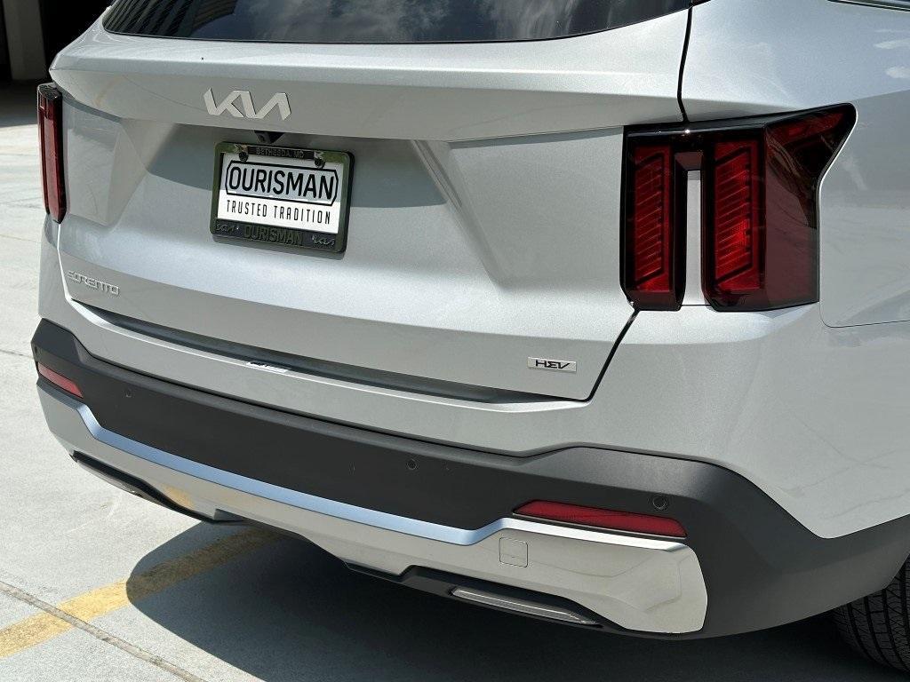 new 2025 Kia Sorento Hybrid car, priced at $37,849