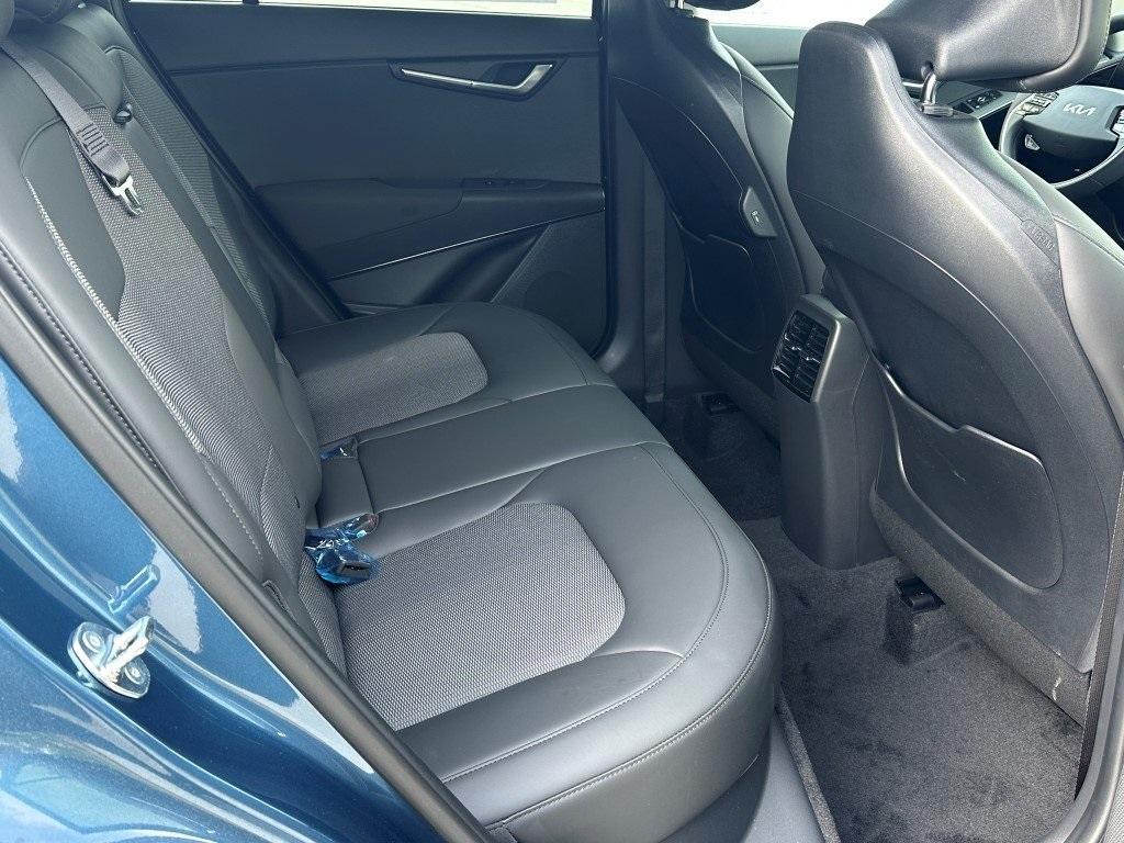 new 2025 Kia Niro Plug-In Hybrid car, priced at $36,938