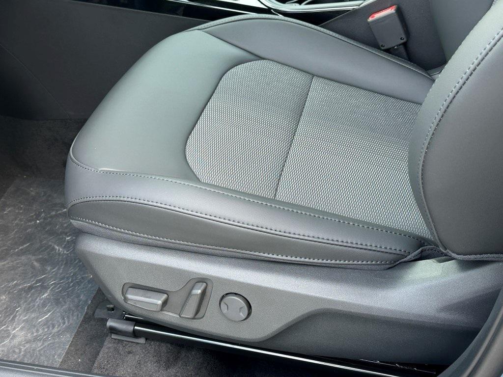 new 2025 Kia Niro Plug-In Hybrid car, priced at $36,938