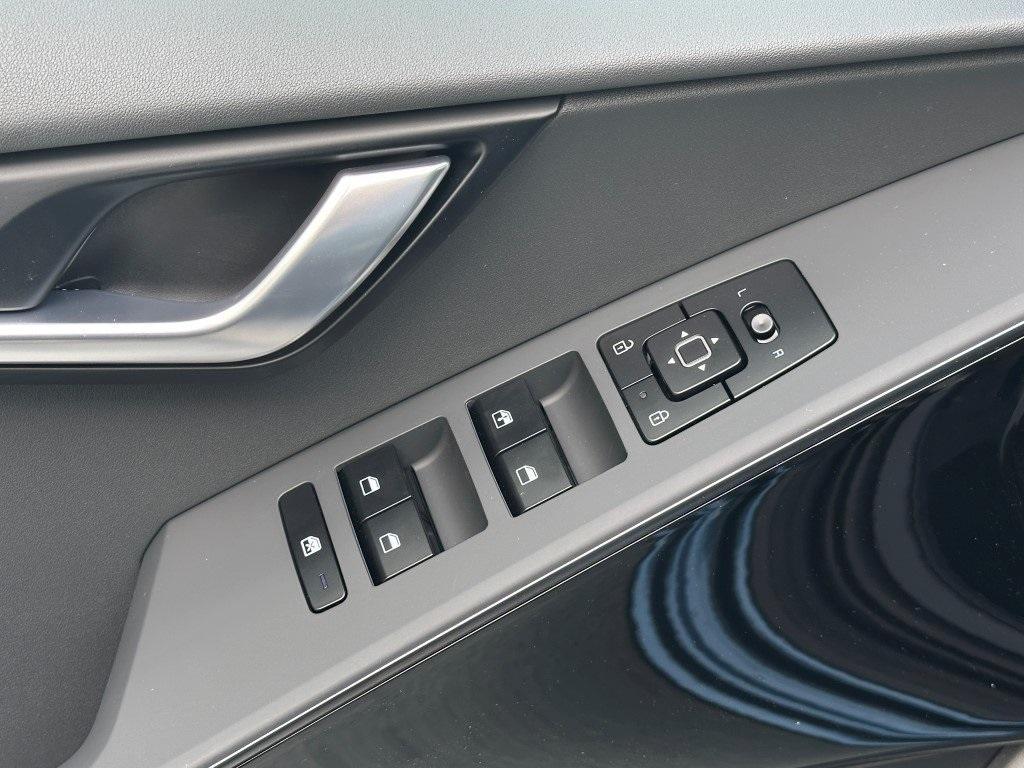 new 2025 Kia Niro Plug-In Hybrid car, priced at $36,938