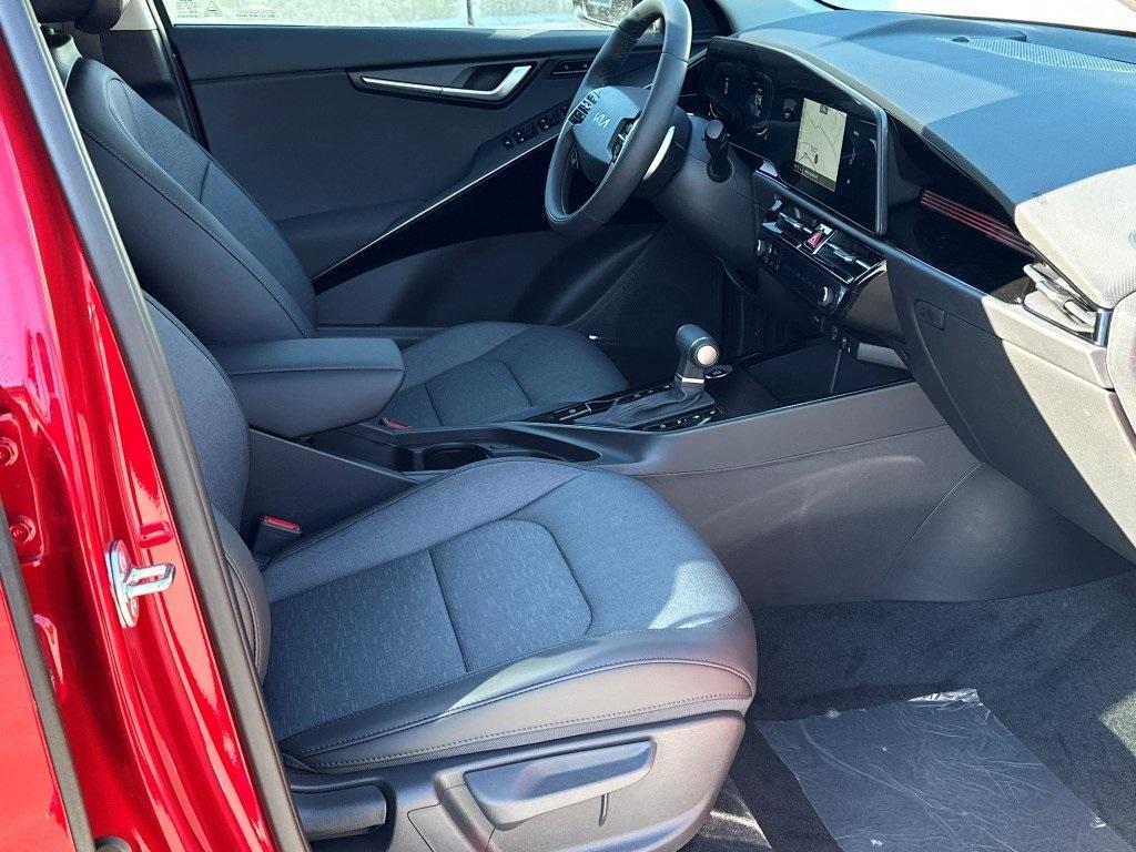 new 2025 Kia Niro car, priced at $33,036