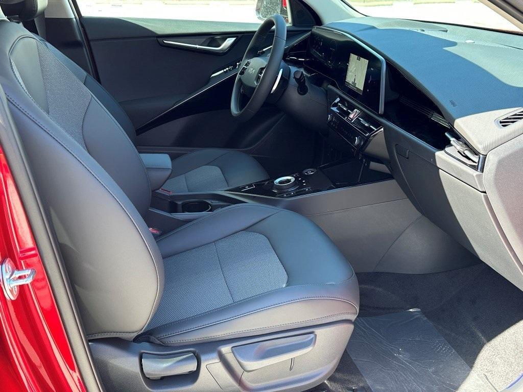 new 2025 Kia Niro EV car, priced at $33,715