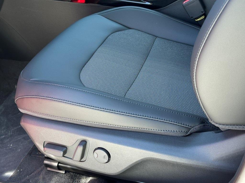 new 2025 Kia Niro EV car, priced at $33,715