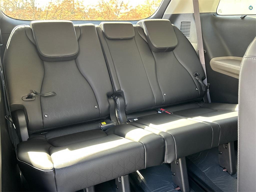 new 2026 Kia Carnival car, priced at $39,959