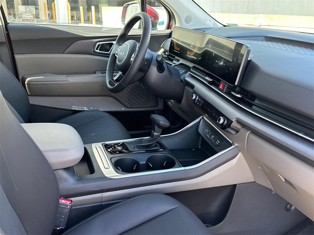 new 2026 Kia Carnival car, priced at $39,959