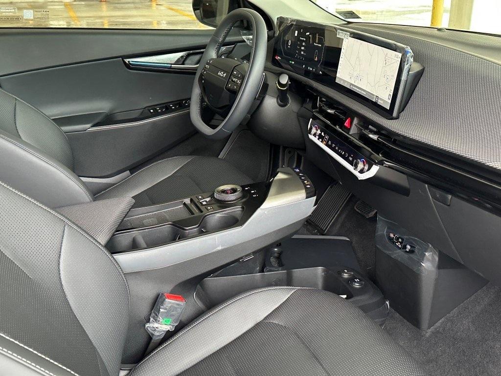 new 2025 Kia EV6 car, priced at $56,500