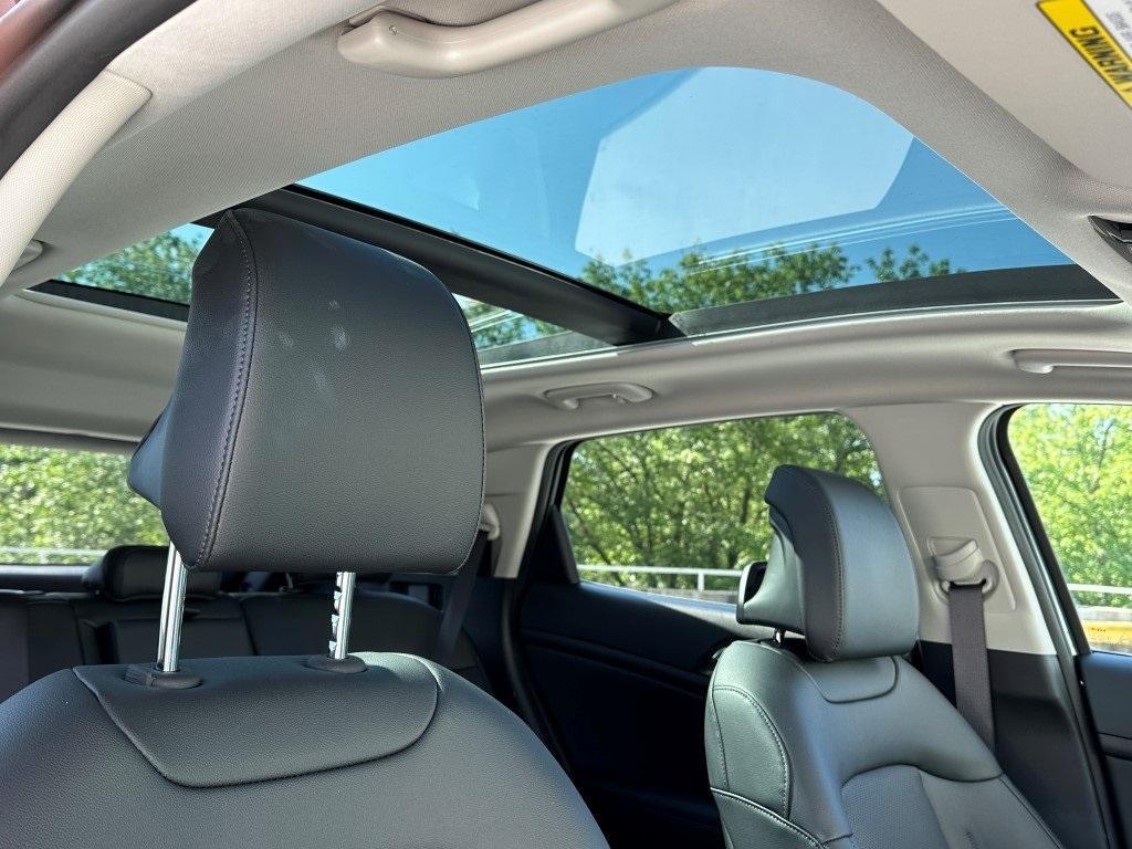 new 2025 Kia Sportage Hybrid car, priced at $34,001