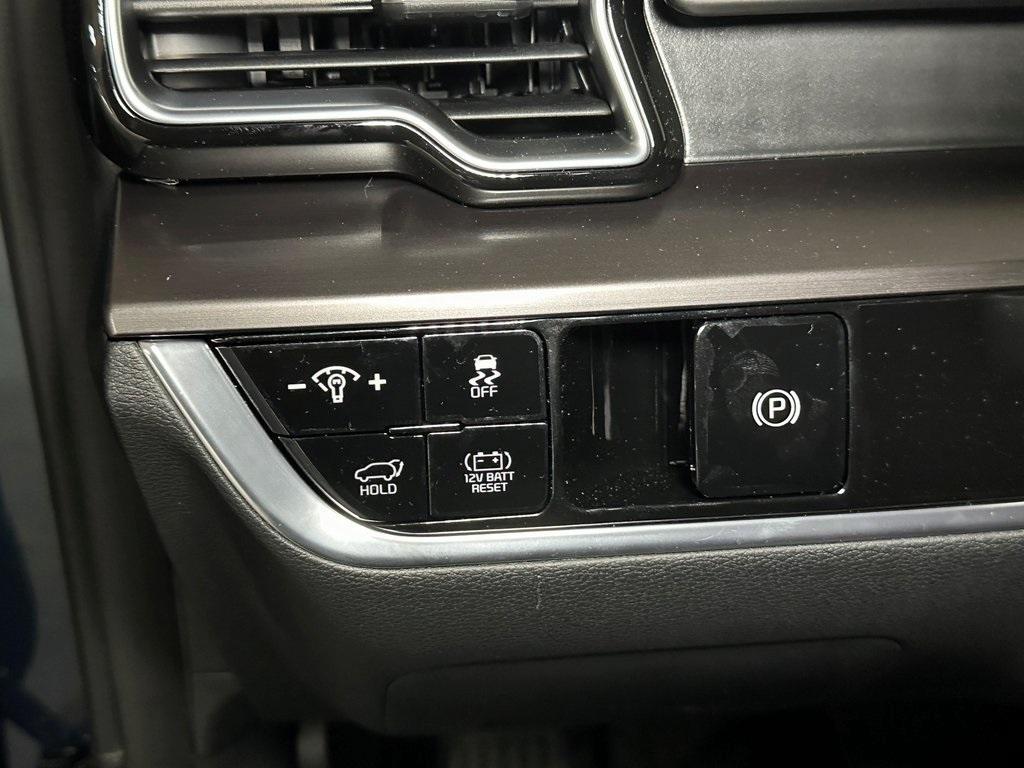 new 2025 Kia Sportage Hybrid car, priced at $35,460