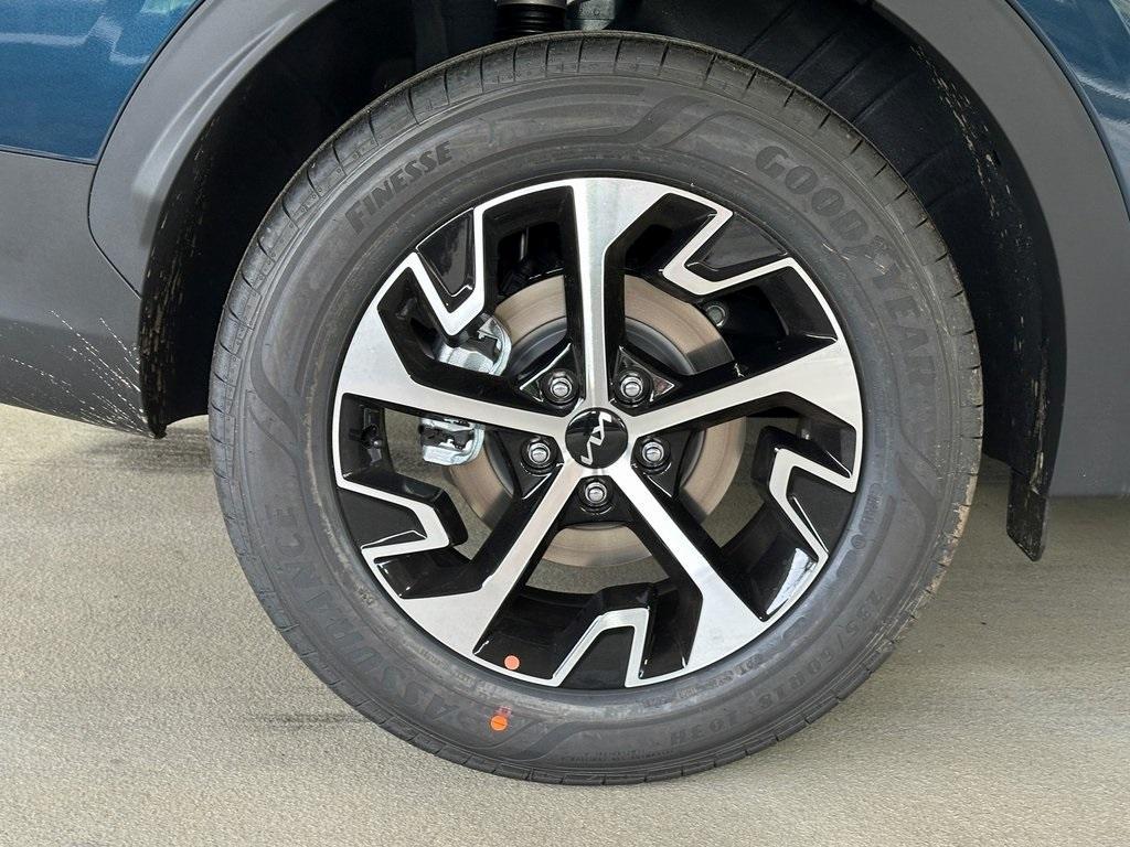 new 2025 Kia Sportage Hybrid car, priced at $35,460