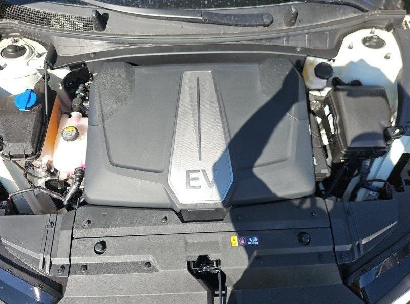used 2023 Kia EV6 car, priced at $31,000