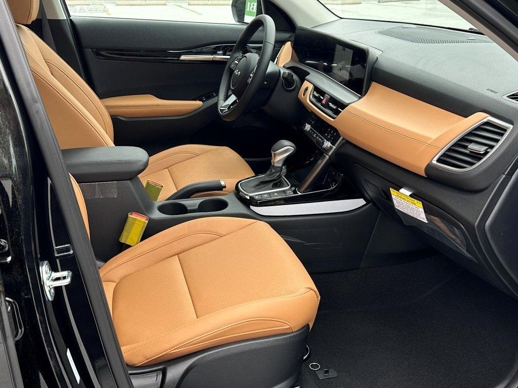 new 2025 Kia Seltos car, priced at $30,606