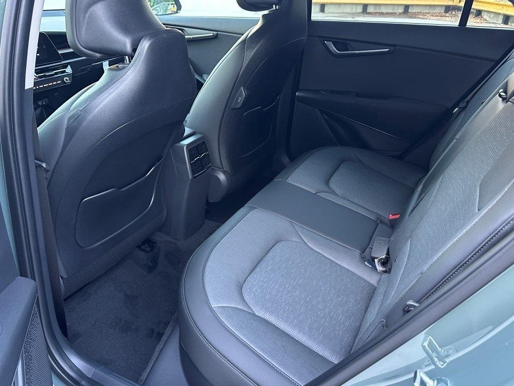 new 2025 Kia Niro Plug-In Hybrid car, priced at $42,407