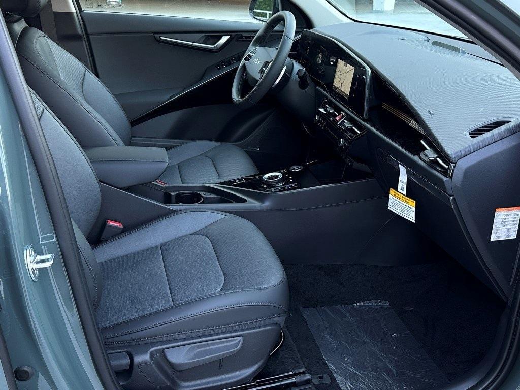 new 2025 Kia Niro Plug-In Hybrid car, priced at $42,407