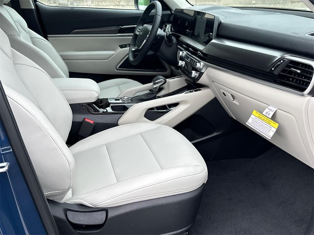 new 2025 Kia Telluride car, priced at $39,380