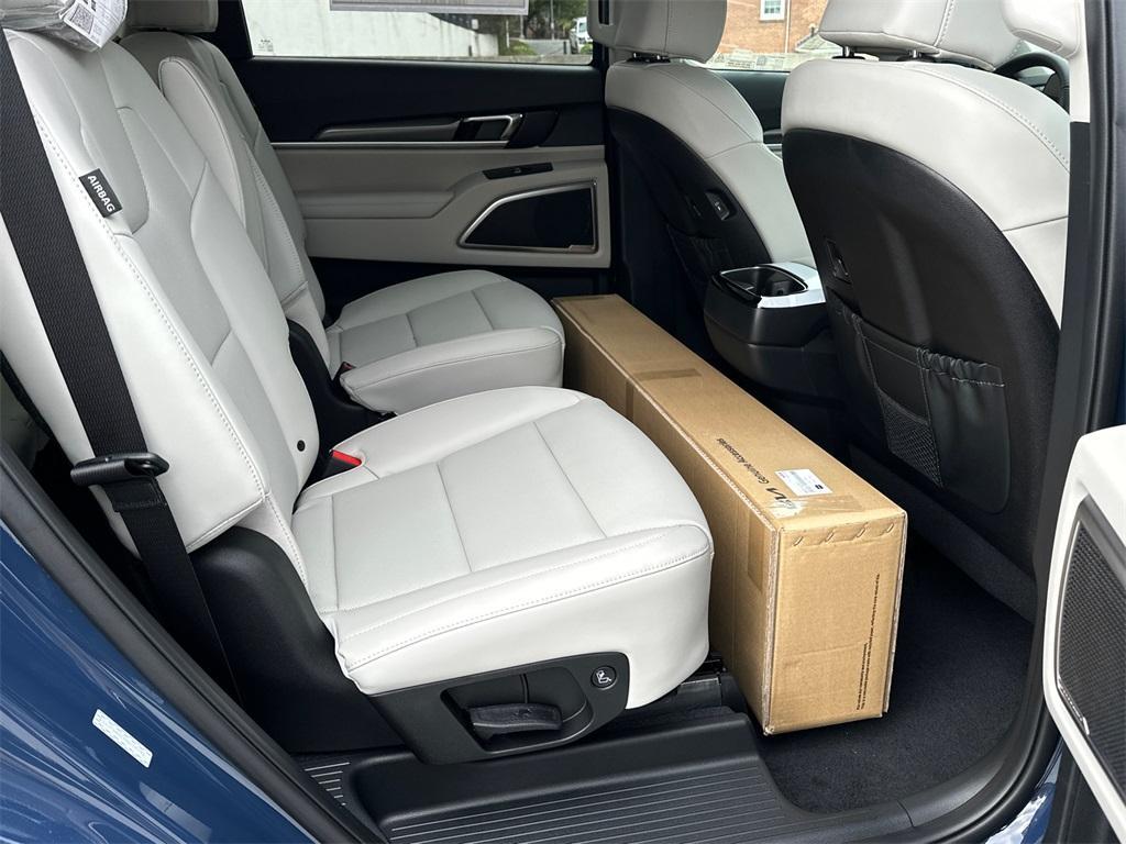 new 2025 Kia Telluride car, priced at $39,380