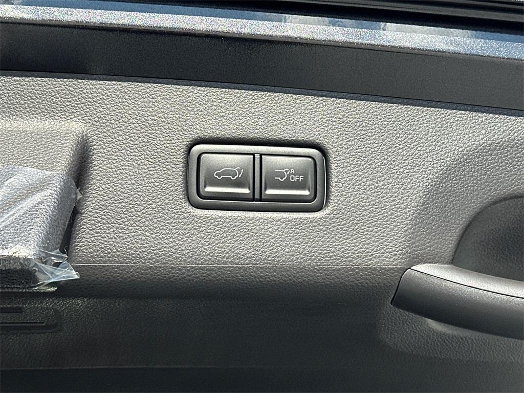 new 2026 Kia Carnival car, priced at $44,927