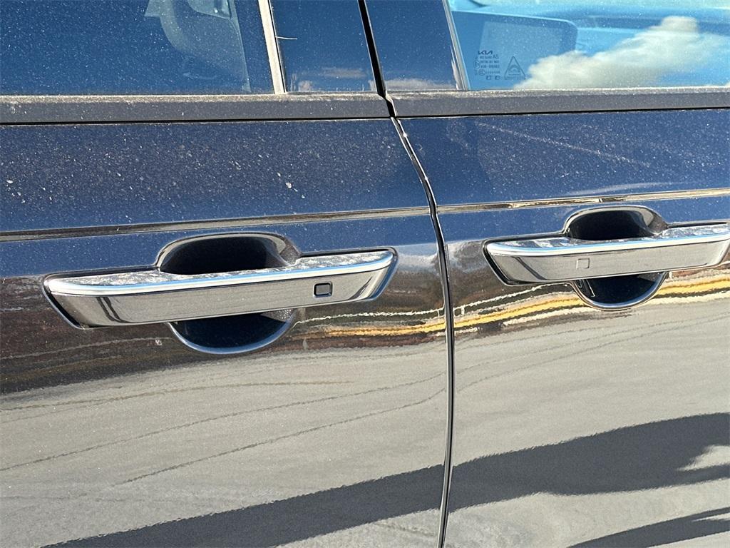 new 2026 Kia Carnival car, priced at $44,927