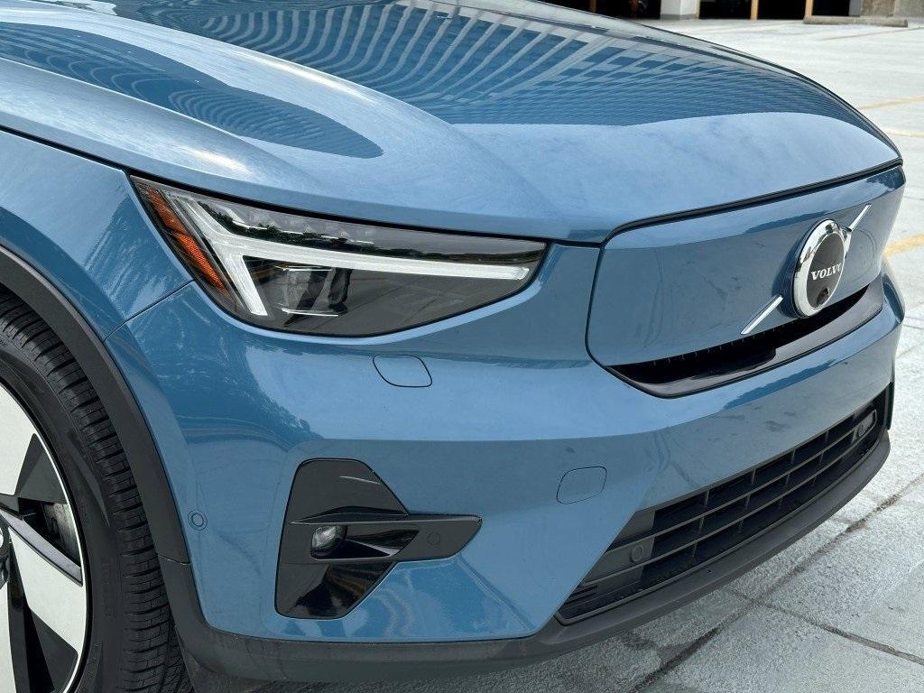 used 2022 Volvo C40 Recharge Pure Electric car, priced at $30,499