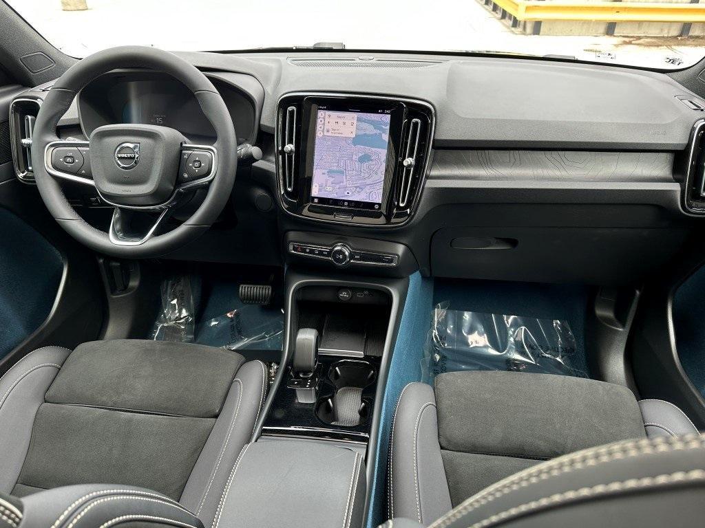 used 2022 Volvo C40 Recharge Pure Electric car, priced at $30,499