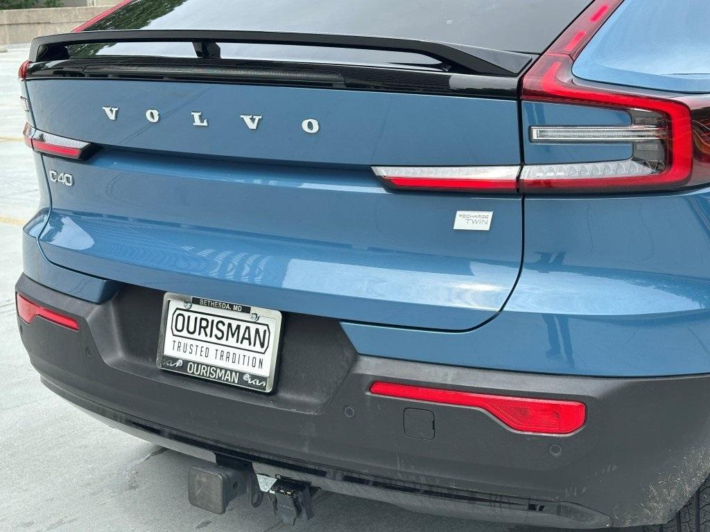 used 2022 Volvo C40 Recharge Pure Electric car, priced at $30,499