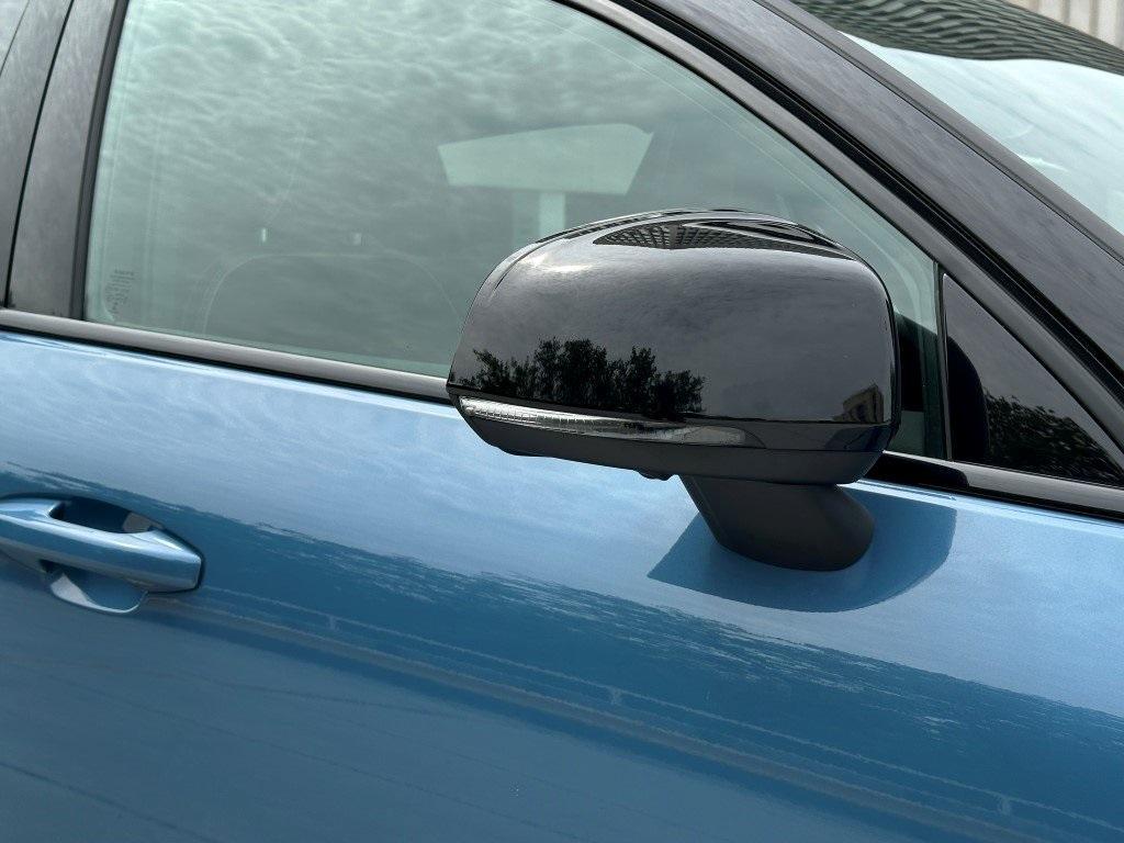 used 2022 Volvo C40 Recharge Pure Electric car, priced at $30,499