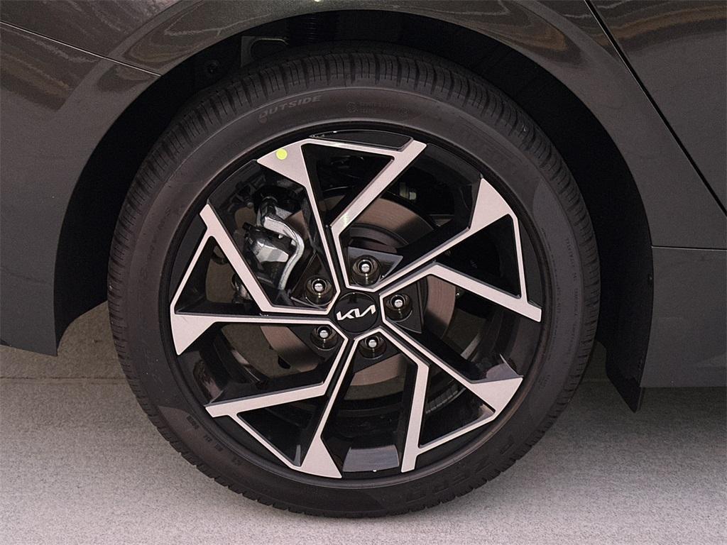 new 2026 Kia K5 car, priced at $33,262