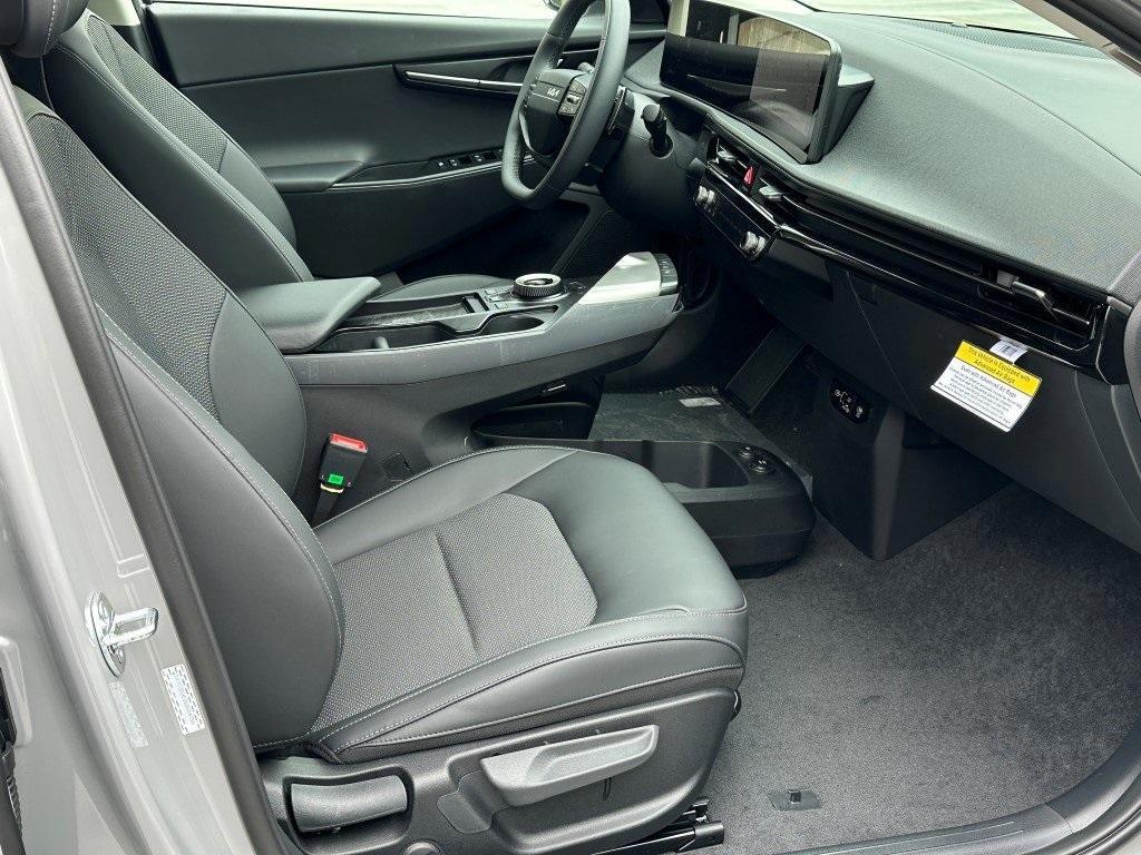 new 2025 Kia EV6 car, priced at $54,140