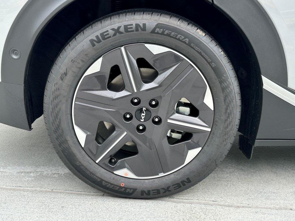 new 2025 Kia EV6 car, priced at $54,140