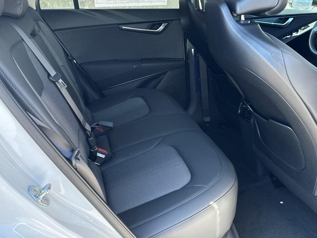 new 2025 Kia Niro EV car, priced at $33,715