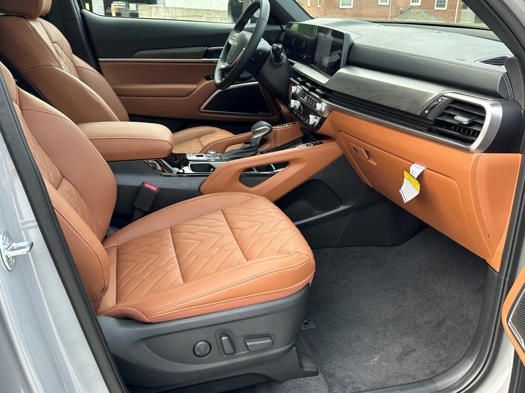 new 2025 Kia Telluride car, priced at $50,195