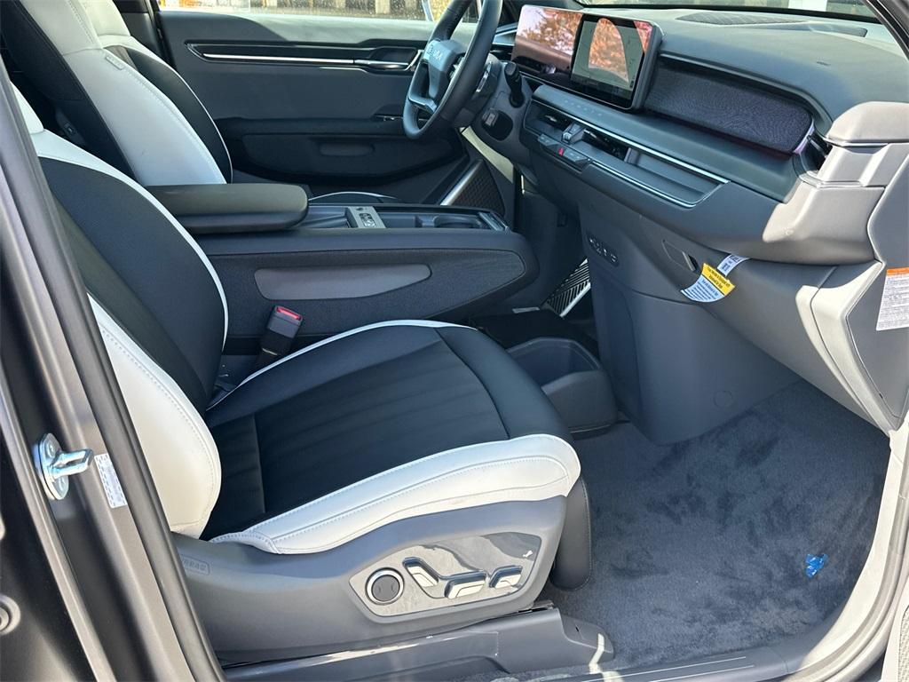 new 2026 Kia EV9 car, priced at $64,890