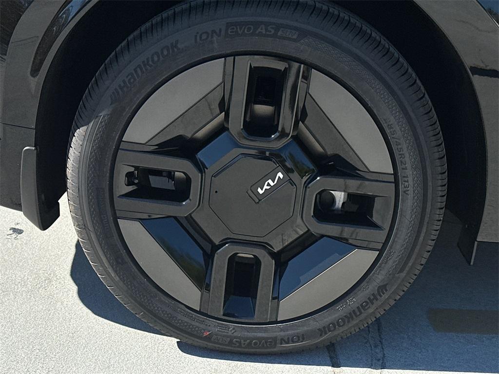 new 2026 Kia EV9 car, priced at $64,890