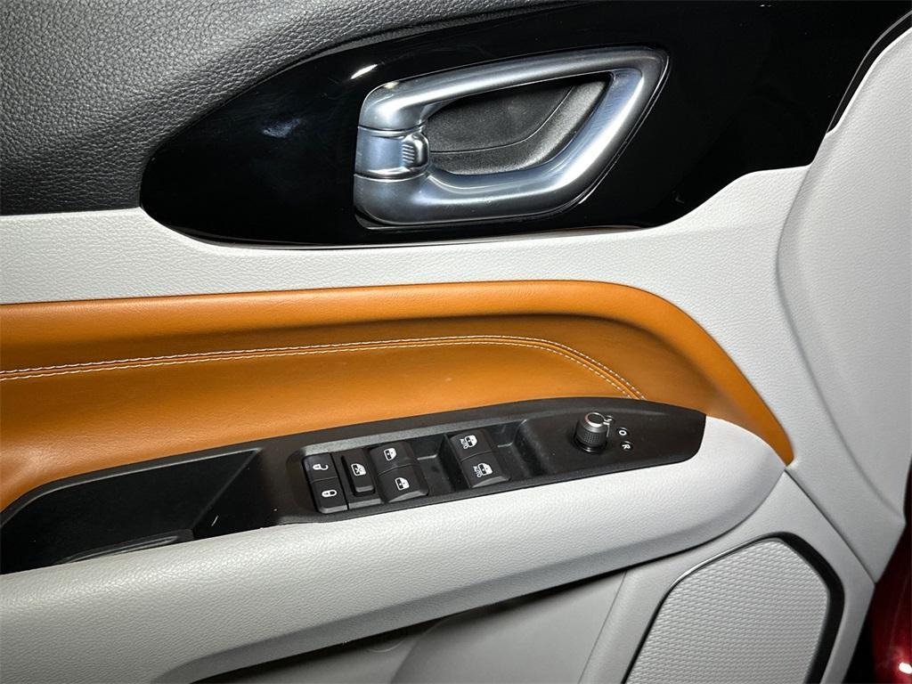 used 2022 Jeep Compass car, priced at $22,500