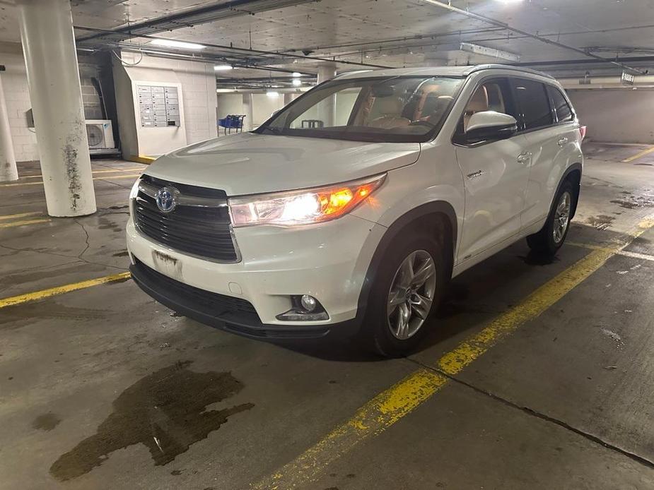 used 2016 Toyota Highlander Hybrid car, priced at $23,910