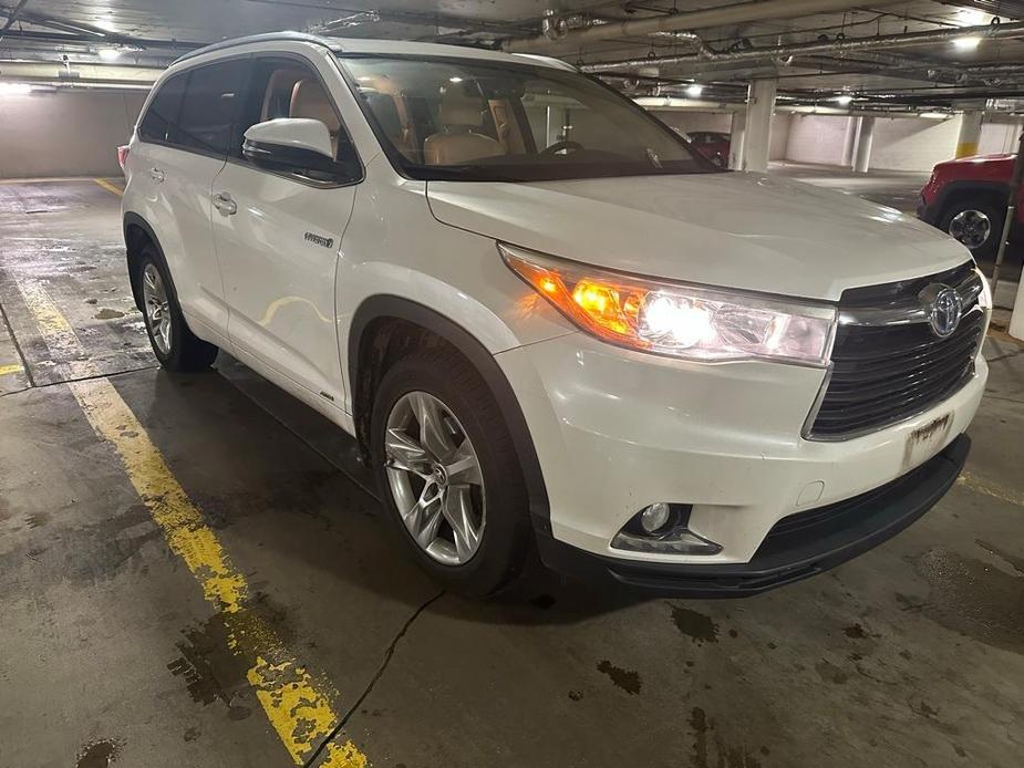 used 2016 Toyota Highlander Hybrid car, priced at $23,910