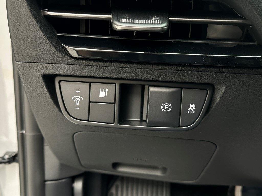 new 2025 Kia EV6 car, priced at $54,140