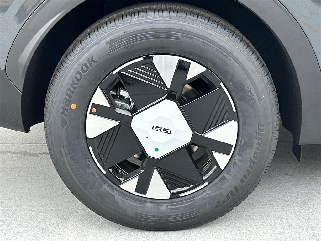 new 2026 Kia Sportage Hybrid car, priced at $29,828