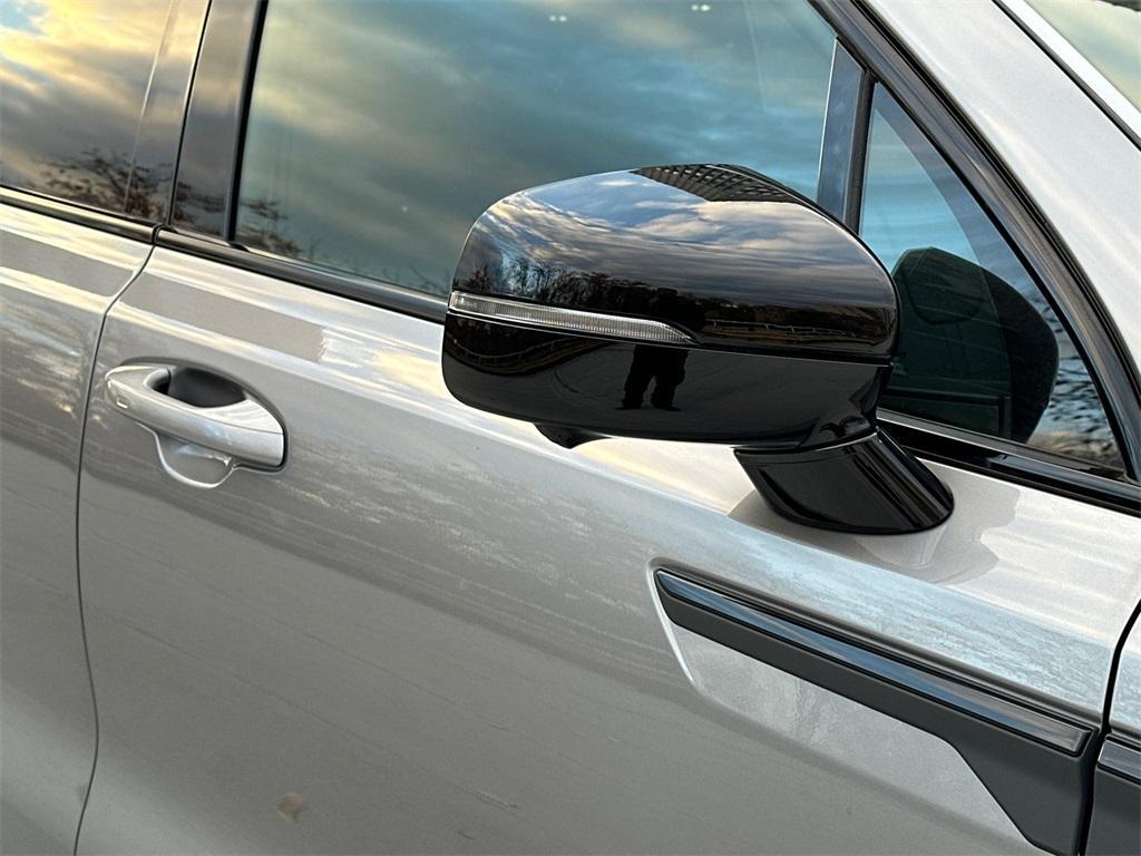 new 2026 Kia Sorento Hybrid car, priced at $44,927