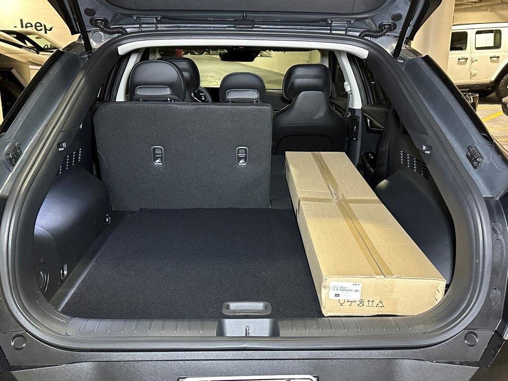 new 2025 Kia EV6 car, priced at $51,640