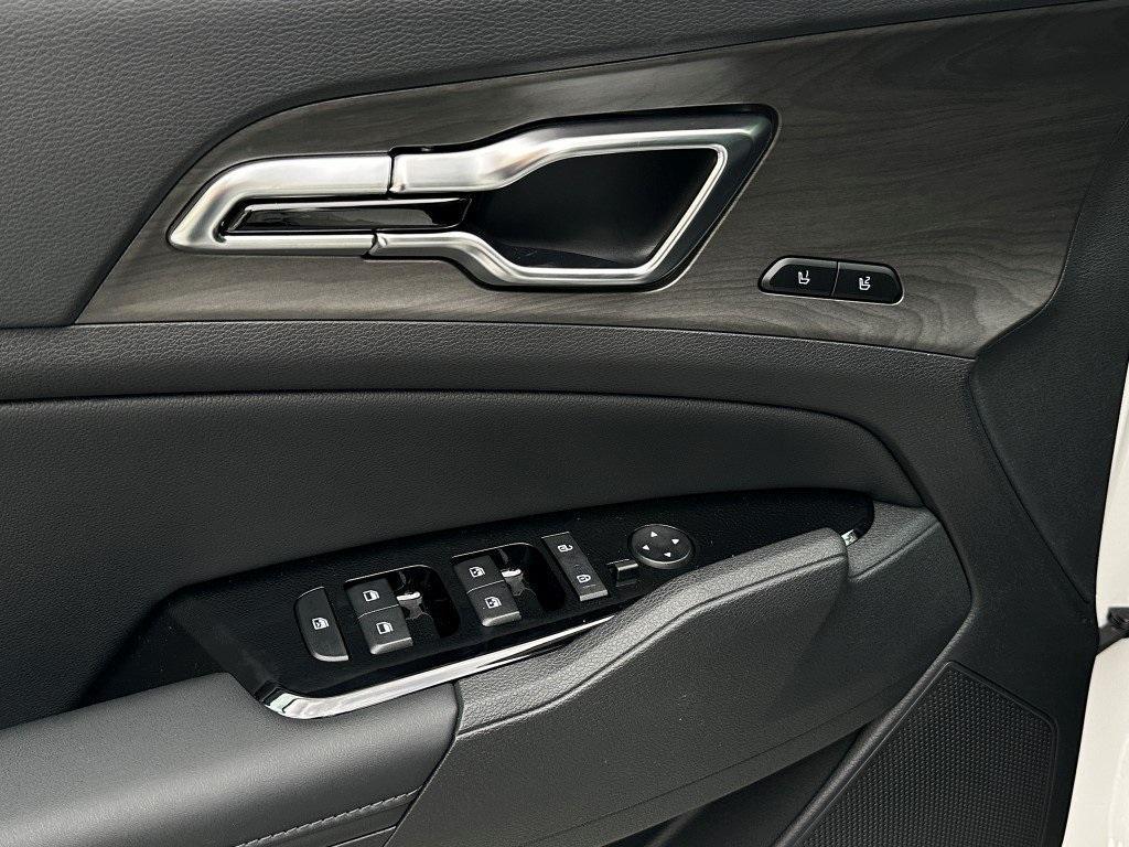 new 2025 Kia Sportage Plug-In Hybrid car, priced at $45,929