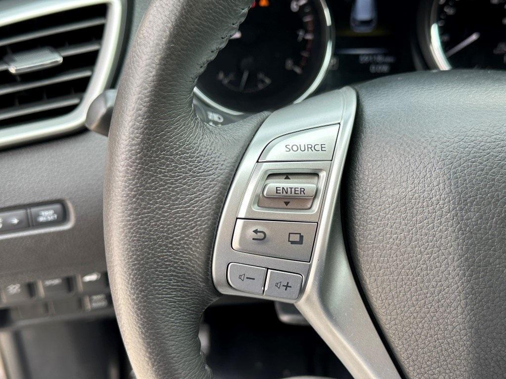 used 2014 Nissan Rogue car, priced at $13,991