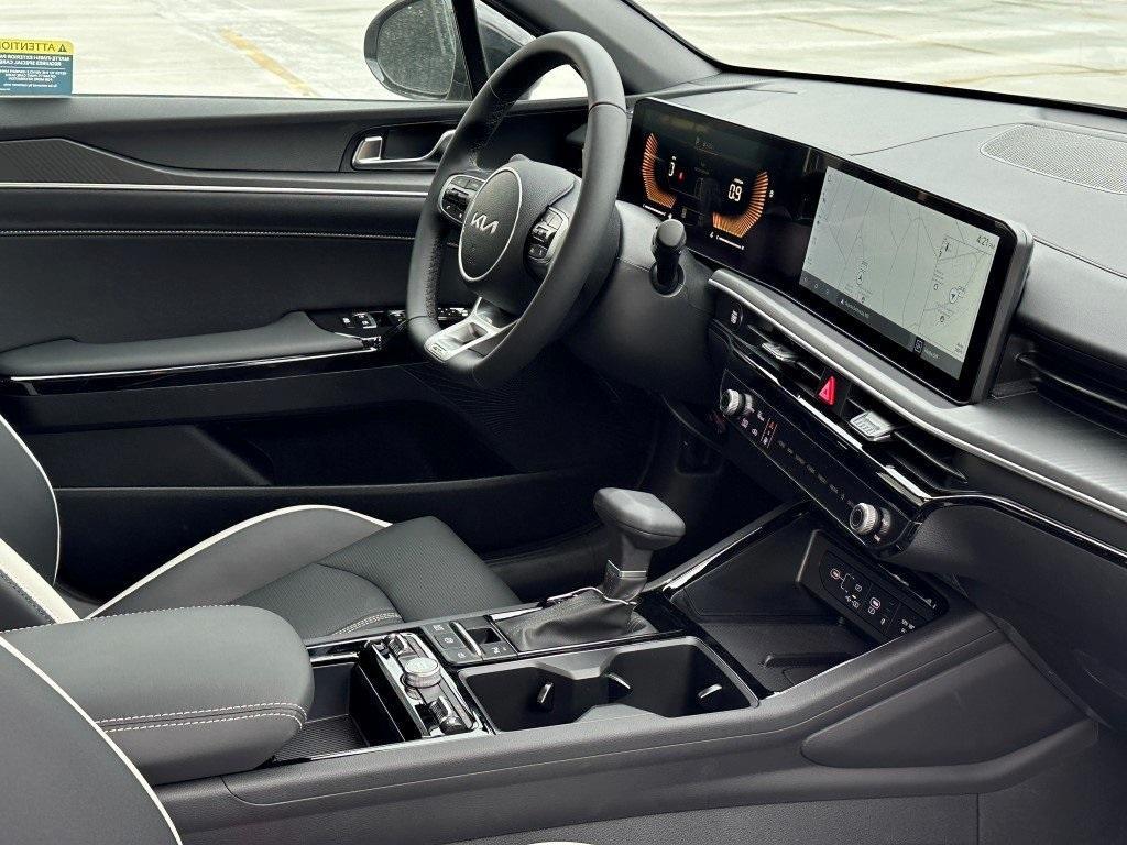 new 2025 Kia K5 car, priced at $29,705