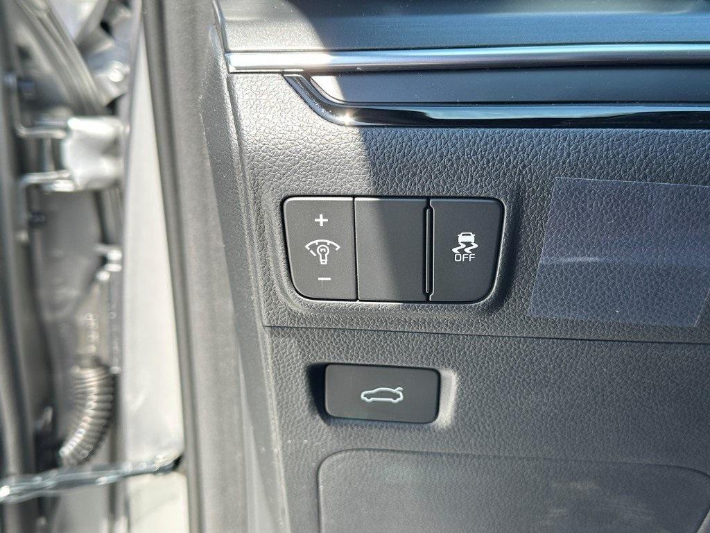 new 2025 Kia K5 car, priced at $32,259