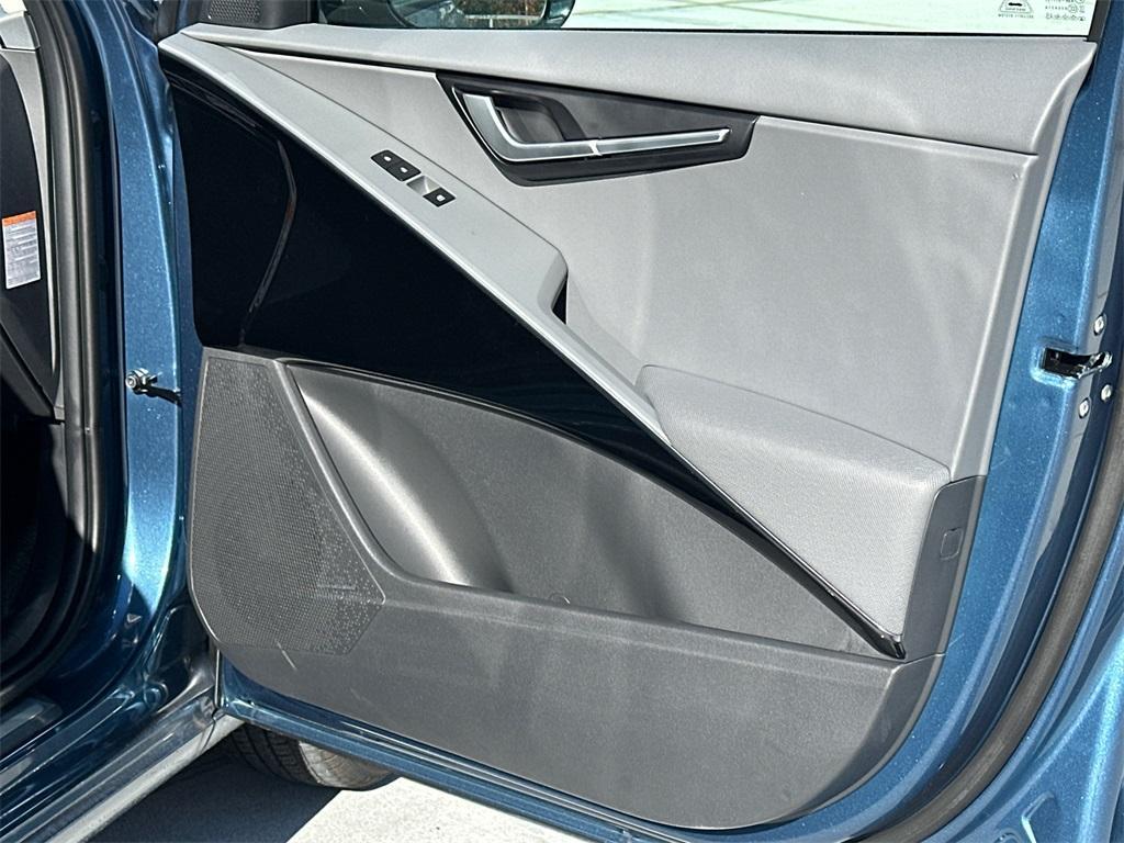 new 2025 Kia Niro car, priced at $30,736