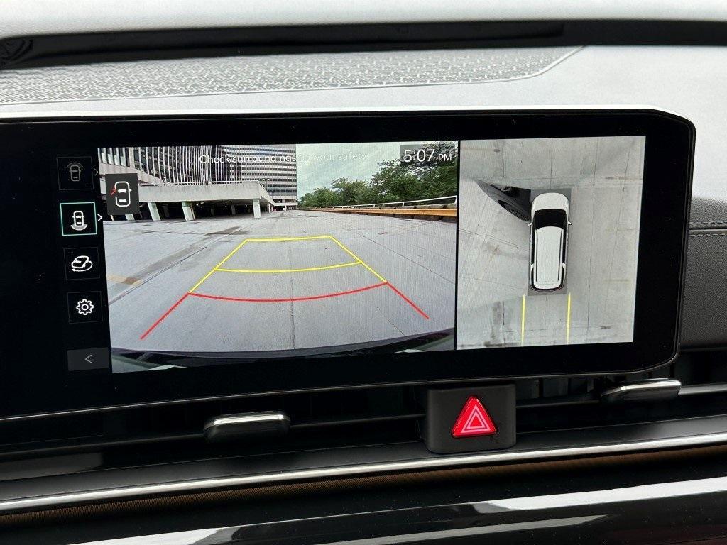 new 2025 Kia Carnival Hybrid car, priced at $54,567