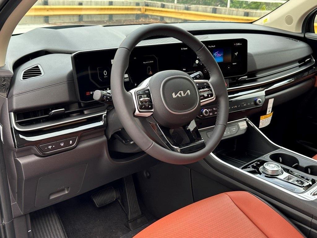 new 2025 Kia Carnival Hybrid car, priced at $54,567