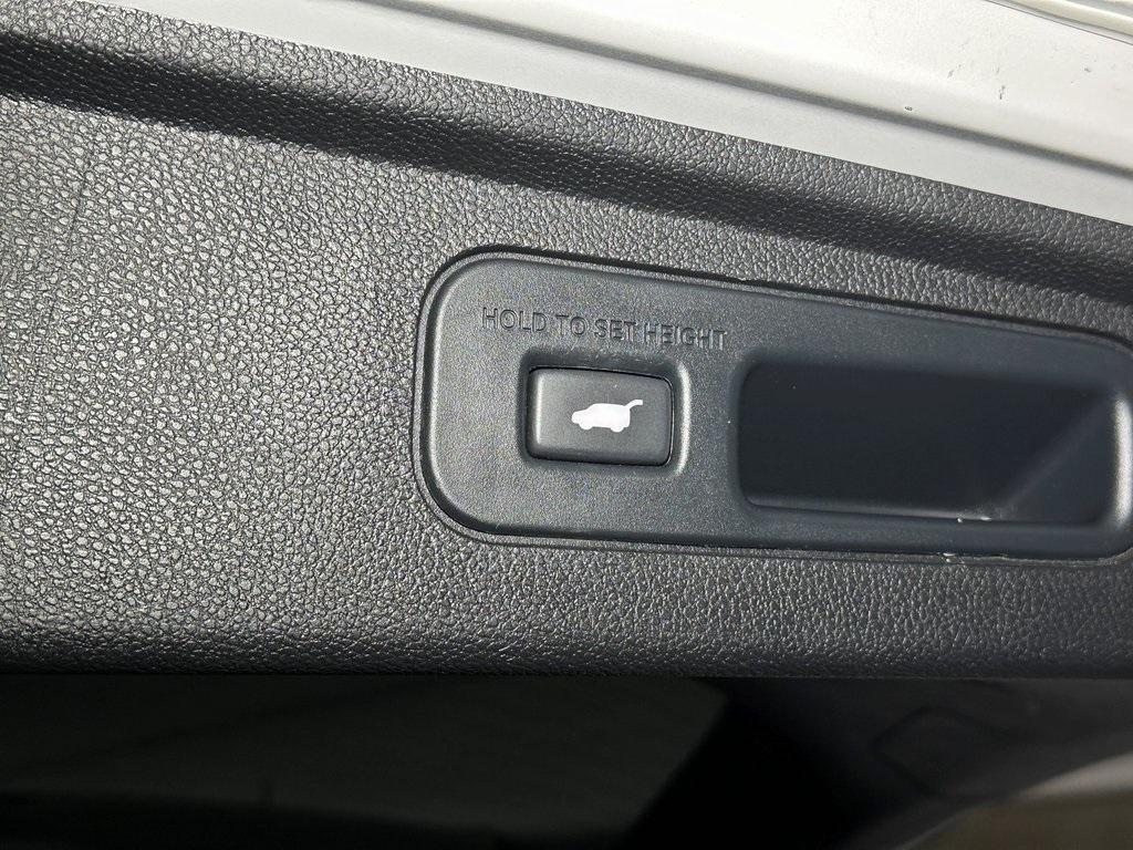 used 2023 Honda Odyssey car, priced at $37,683