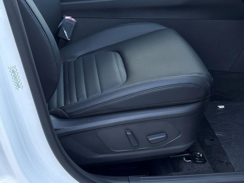 new 2025 Kia Sportage Hybrid car, priced at $35,307