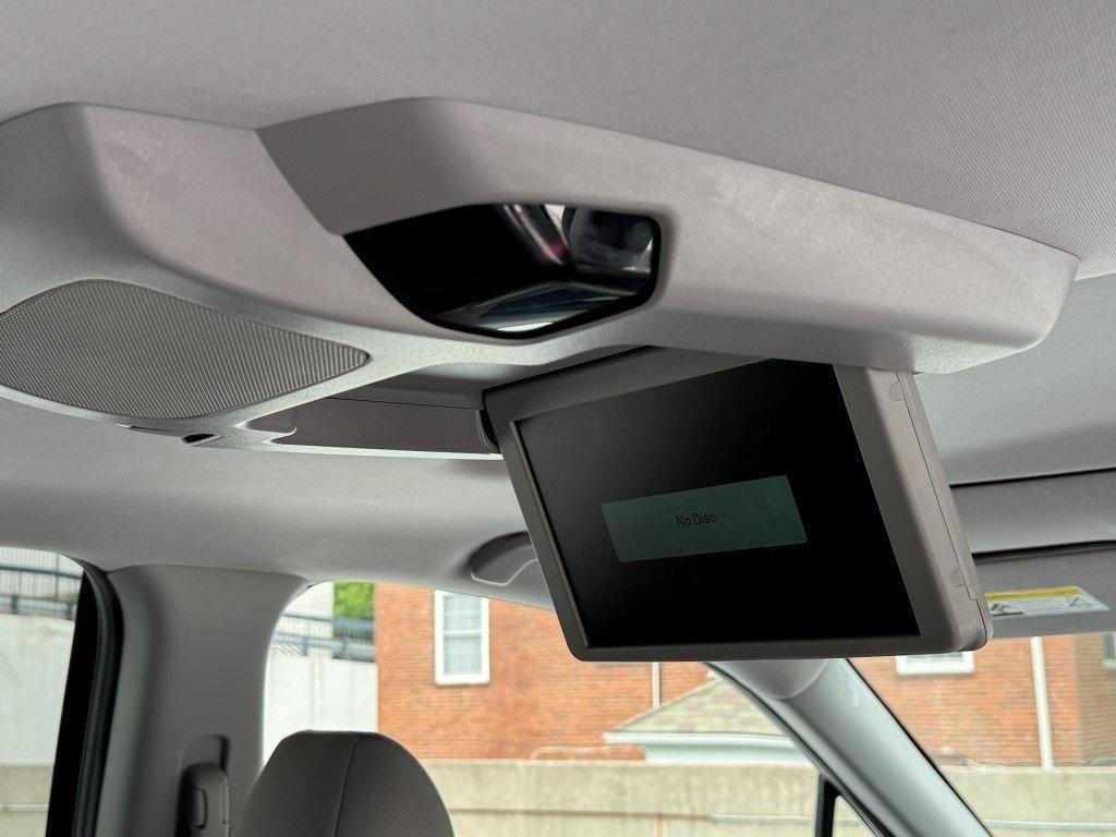 used 2022 Honda Pilot car, priced at $37,221