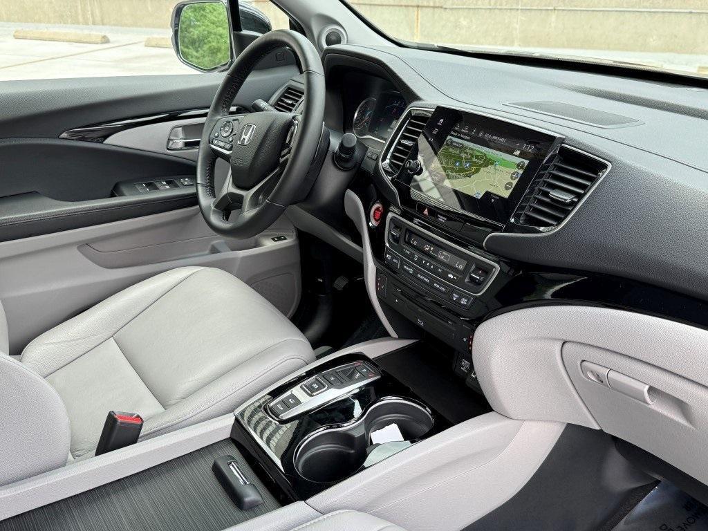 used 2022 Honda Pilot car, priced at $37,221